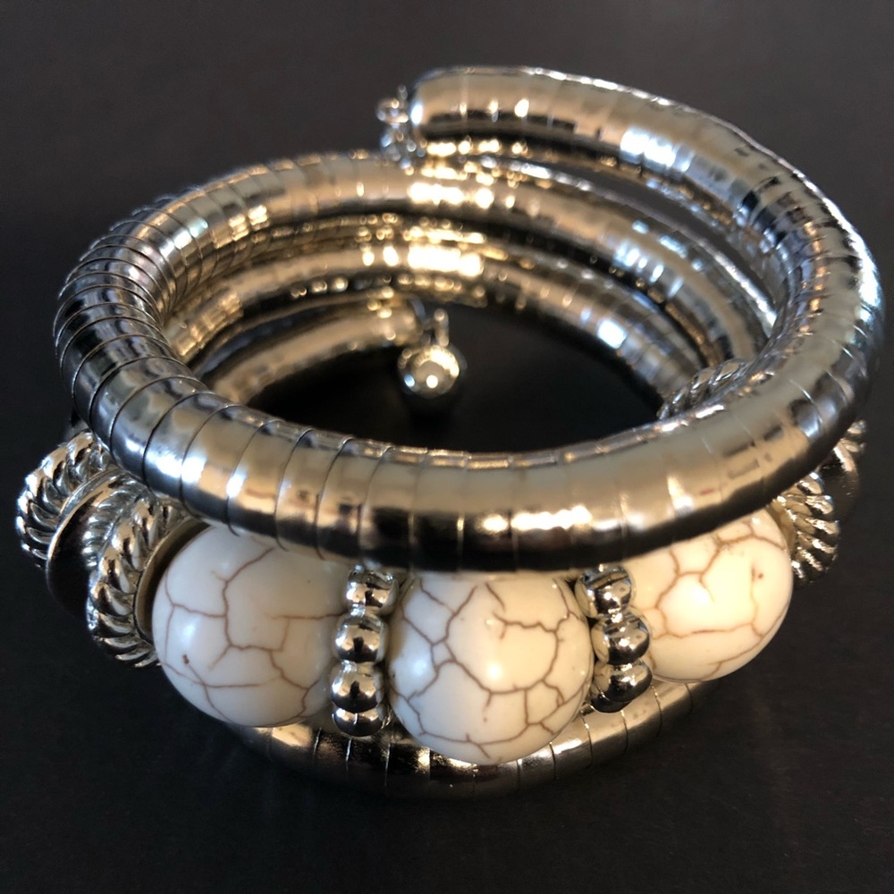 Triple white beads w/multi layers fashion bracelet